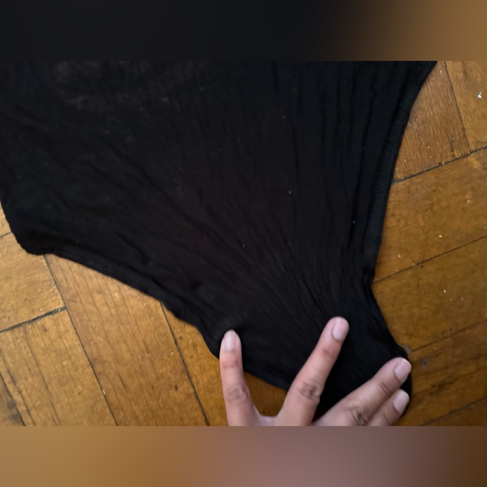 Fashion Nova Graphic Crop Top - Picture 12 of 12